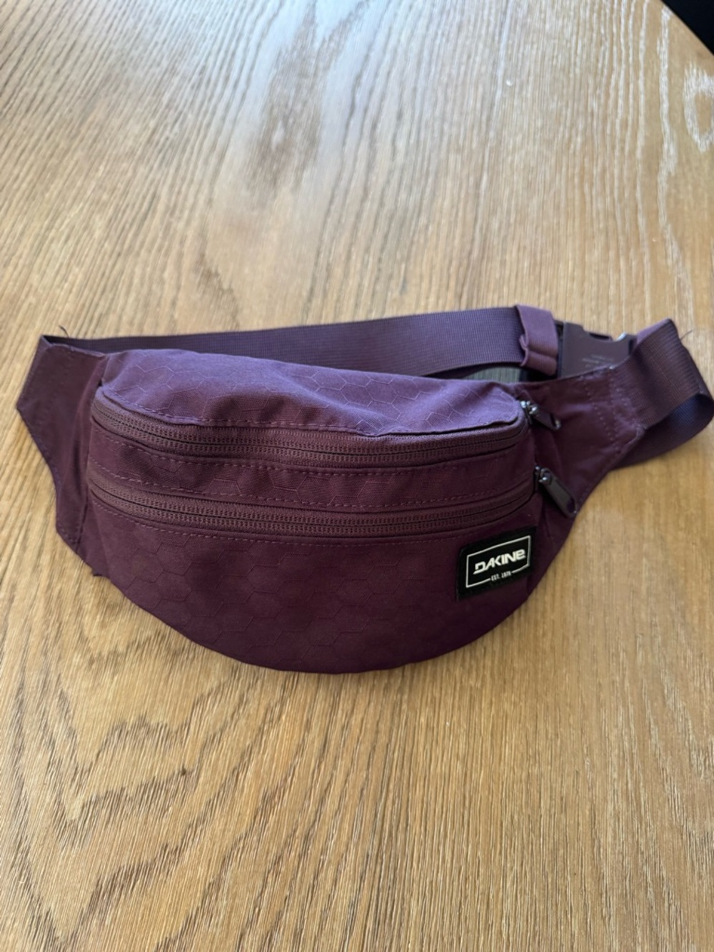 Dakine Maroon Hex-Pattern Waist Bag Hil Pack